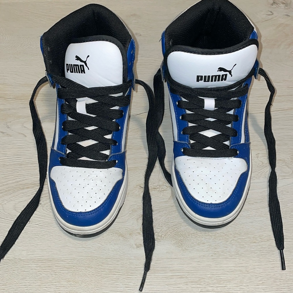 Boys’ Puma high top tie sneakers